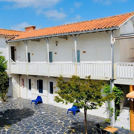 Hotel Les Baigneurs Saint Gilles Croix de vie Exterior foto